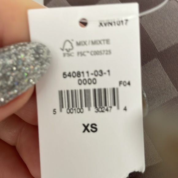 GAP satin pajama top- can be worn as blouse. - Picture 5 of 6